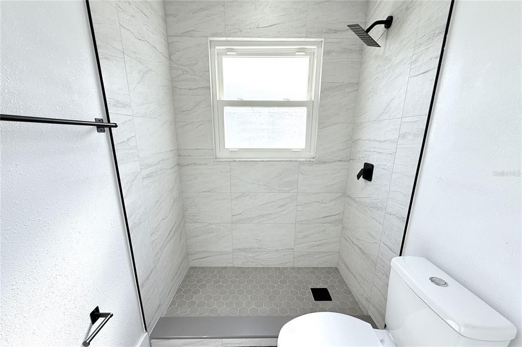 En Venta: $430,000 (3 camas, 2 baños, 1500 Pies cuadrados)