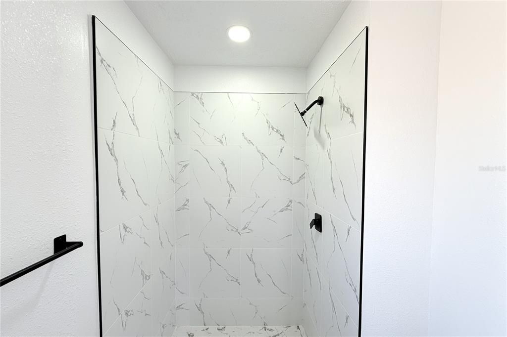 En Venta: $430,000 (3 camas, 2 baños, 1500 Pies cuadrados)