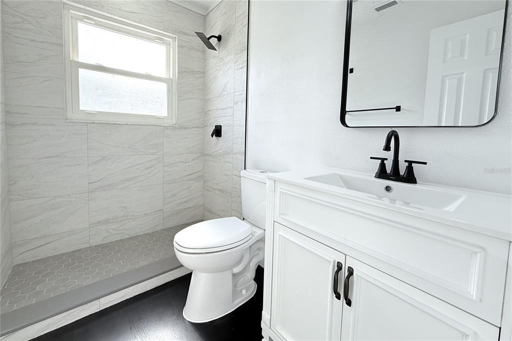 En Venta: $430,000 (3 camas, 2 baños, 1500 Pies cuadrados)