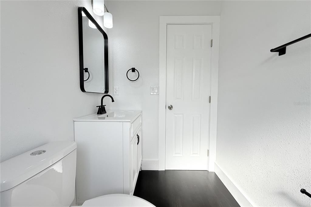 En Venta: $430,000 (3 camas, 2 baños, 1500 Pies cuadrados)