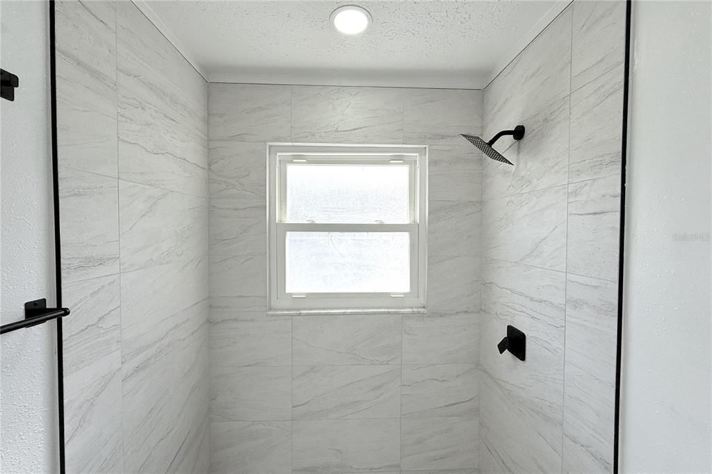 En Venta: $430,000 (3 camas, 2 baños, 1500 Pies cuadrados)