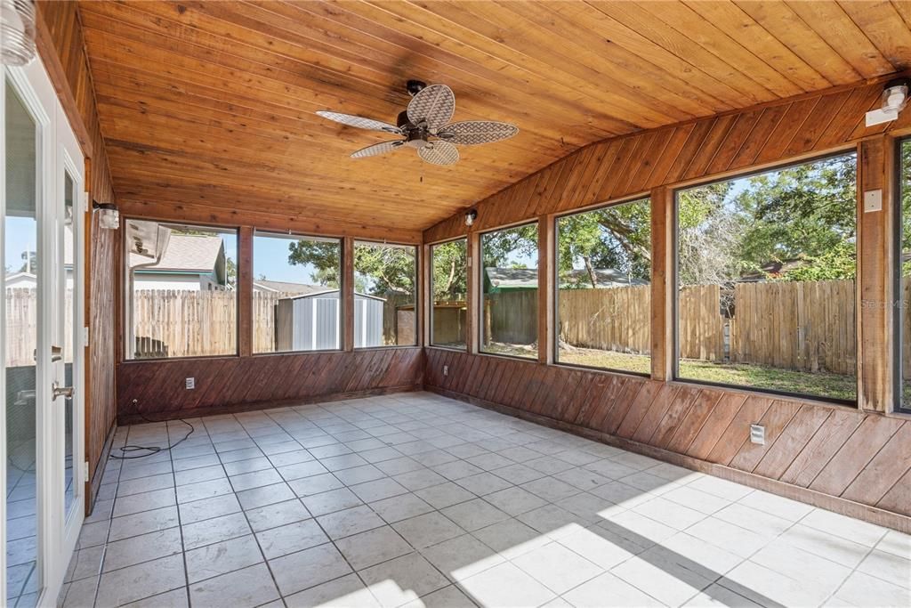 For Sale: $409,599 (3 beds, 2 baths, 1274 Square Feet)