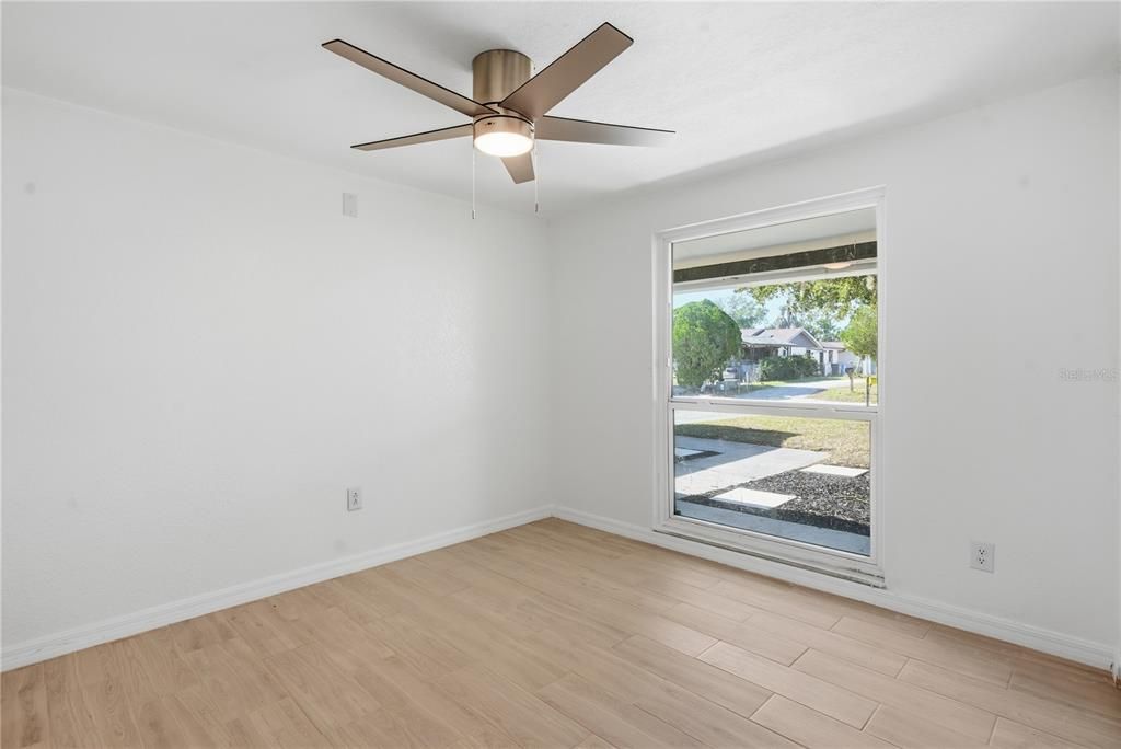 For Sale: $409,599 (3 beds, 2 baths, 1274 Square Feet)