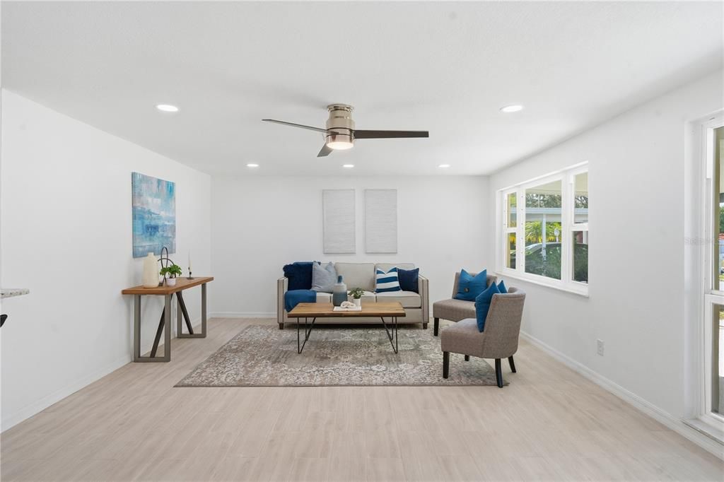 For Sale: $409,599 (3 beds, 2 baths, 1274 Square Feet)