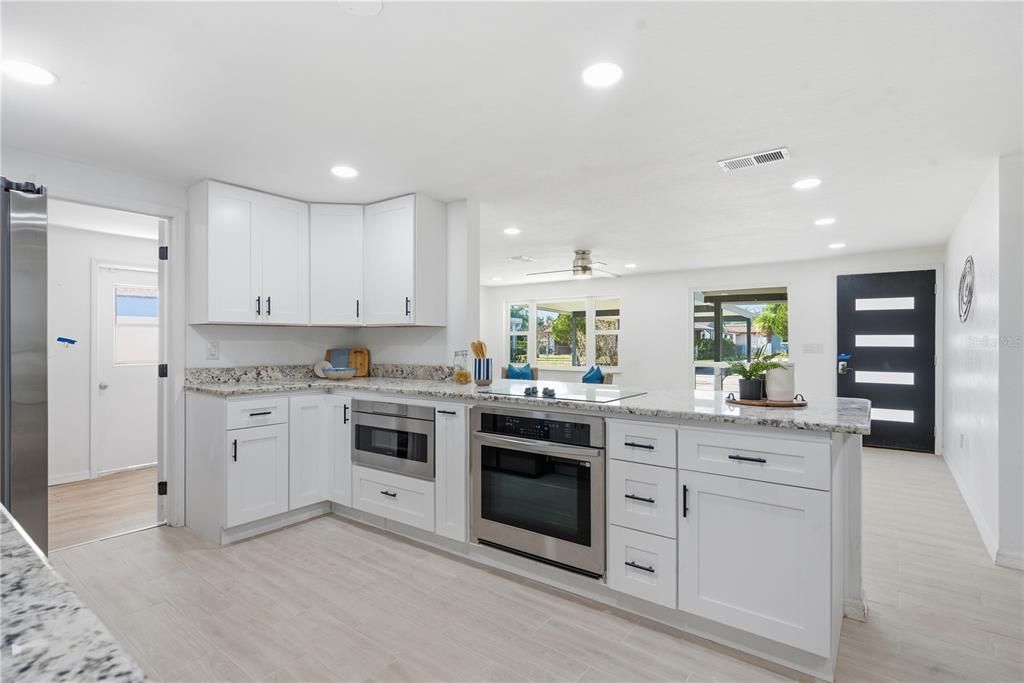 For Sale: $409,599 (3 beds, 2 baths, 1274 Square Feet)