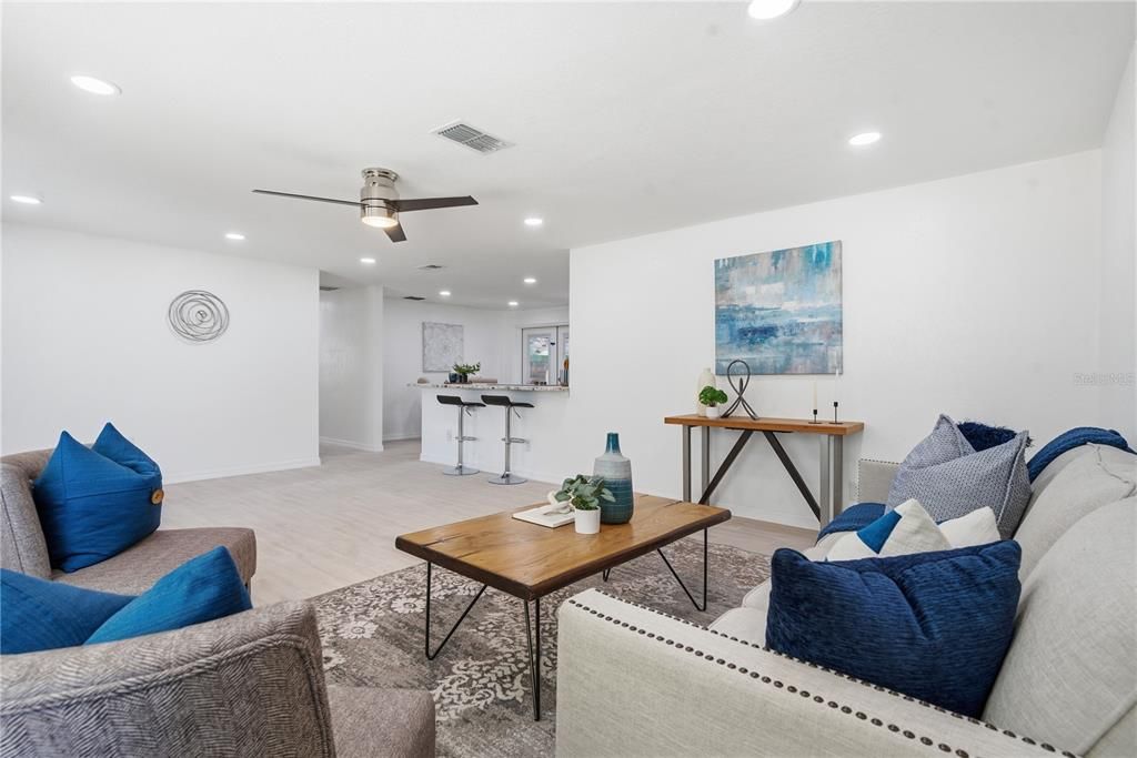 For Sale: $409,599 (3 beds, 2 baths, 1274 Square Feet)