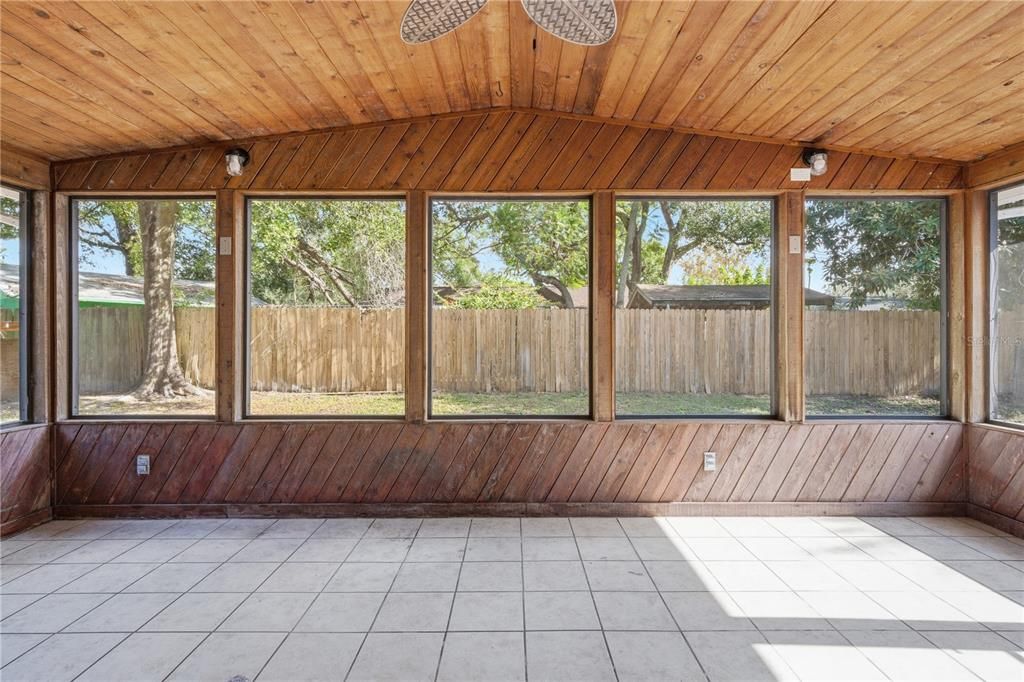 For Sale: $409,599 (3 beds, 2 baths, 1274 Square Feet)