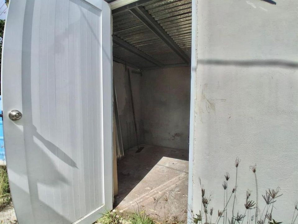 Active With Contract: $160,000 (3 beds, 2 baths, 1427 Square Feet)