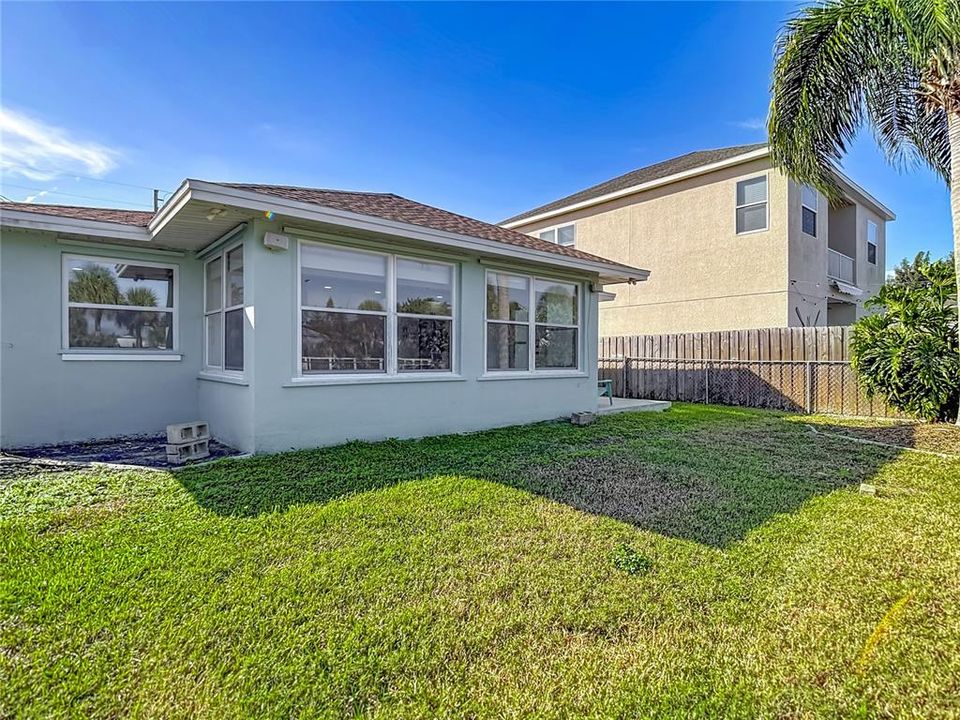 На продажу: $375,000 (2 спален, 2 ванн, 1188 Квадратных фут)