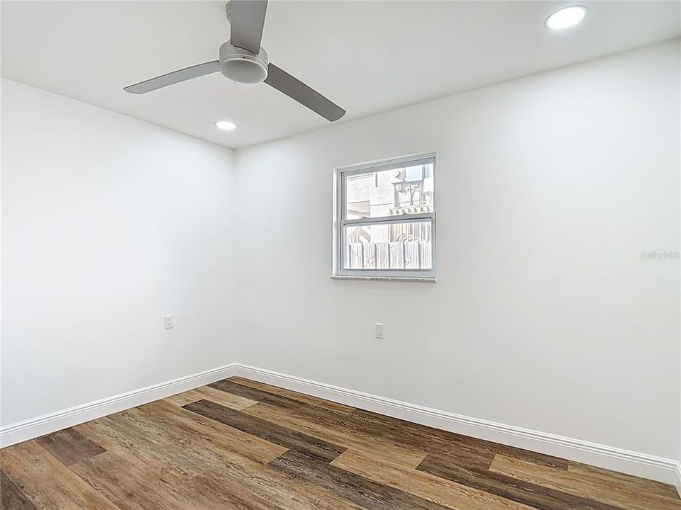 На продажу: $375,000 (2 спален, 2 ванн, 1188 Квадратных фут)