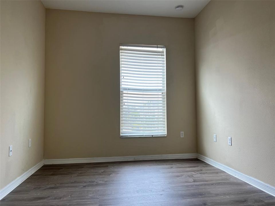 For Rent: $2,450 (3 beds, 2 baths, 1802 Square Feet)