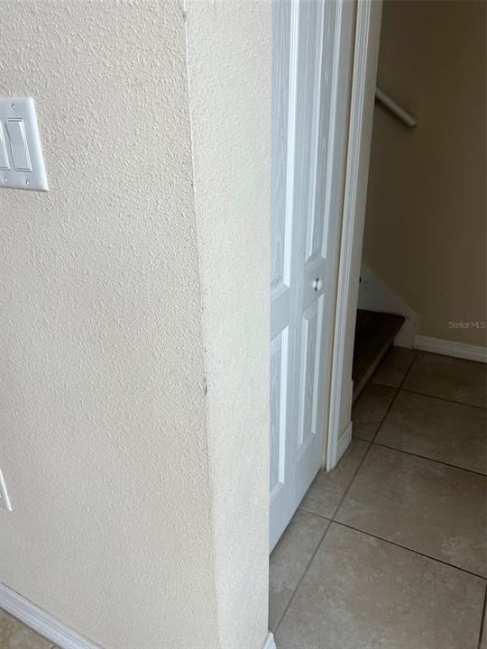 For Rent: $2,450 (3 beds, 2 baths, 1802 Square Feet)