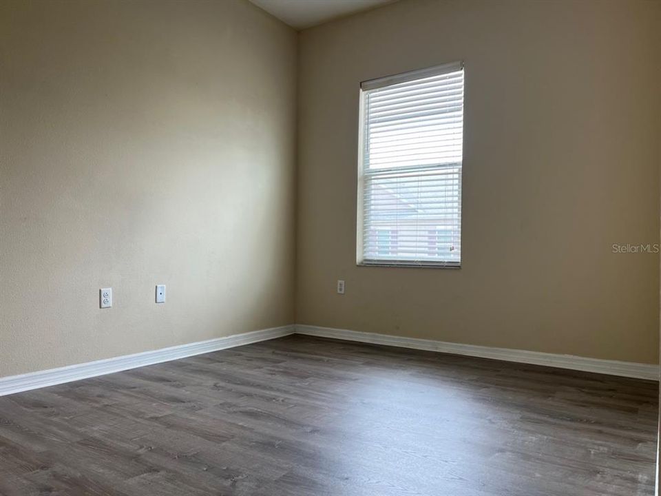 For Rent: $2,450 (3 beds, 2 baths, 1802 Square Feet)