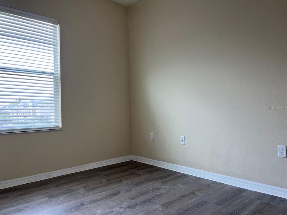 For Rent: $2,450 (3 beds, 2 baths, 1802 Square Feet)