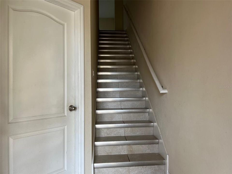 For Rent: $2,450 (3 beds, 2 baths, 1802 Square Feet)