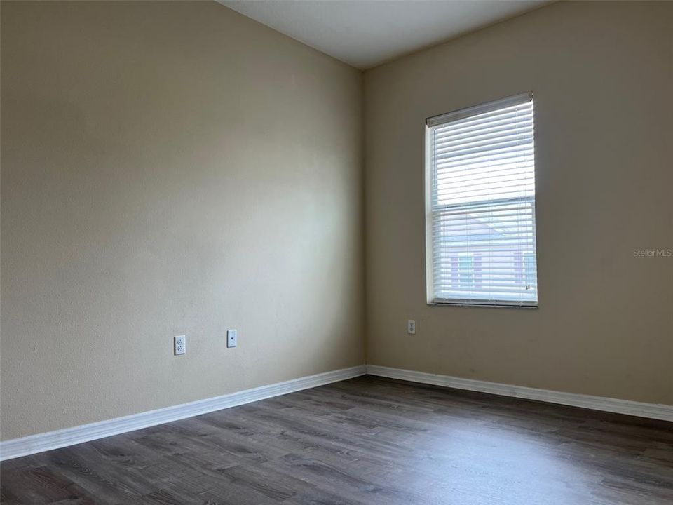 For Rent: $2,450 (3 beds, 2 baths, 1802 Square Feet)