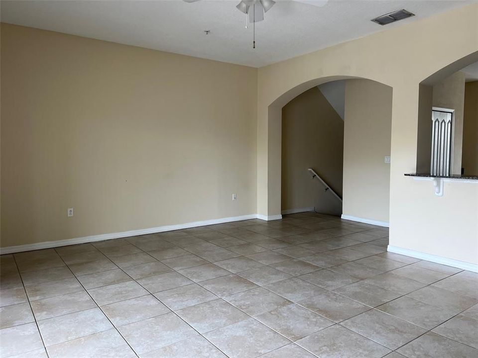 For Rent: $2,450 (3 beds, 2 baths, 1802 Square Feet)