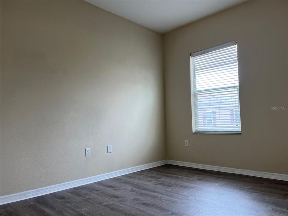 For Rent: $2,450 (3 beds, 2 baths, 1802 Square Feet)