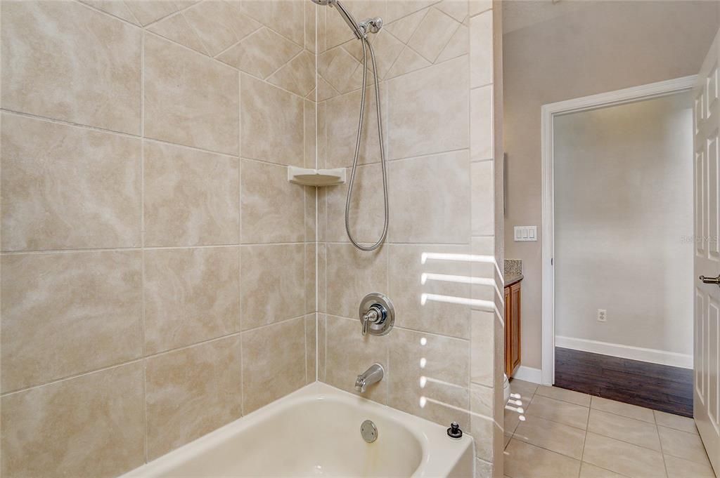 En Venta: $425,000 (3 camas, 2 baños, 1498 Pies cuadrados)