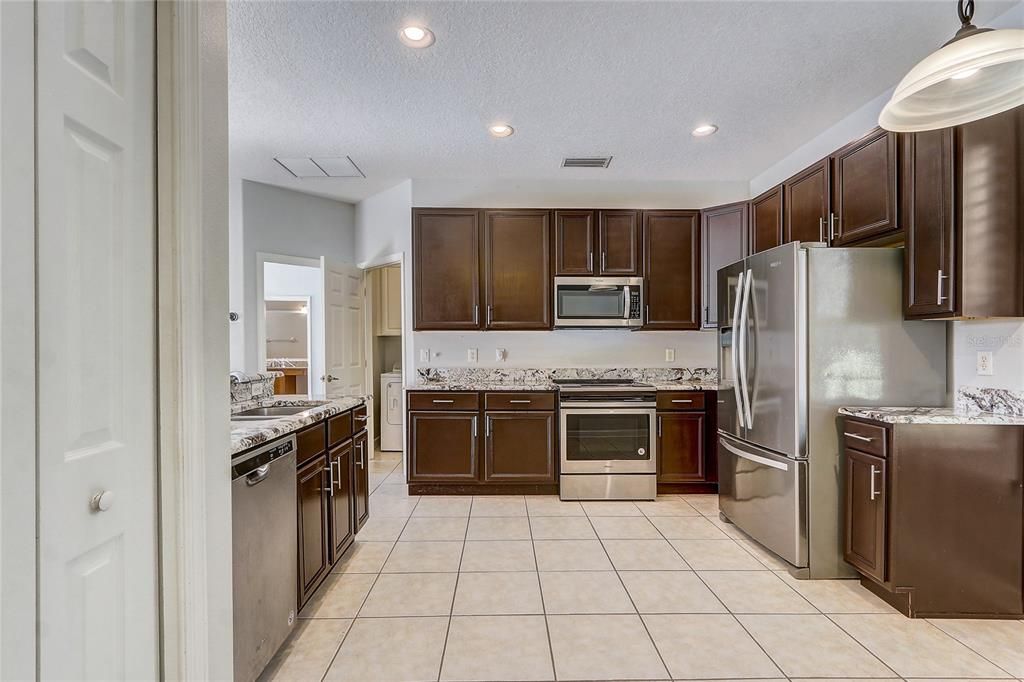 En Venta: $425,000 (3 camas, 2 baños, 1498 Pies cuadrados)