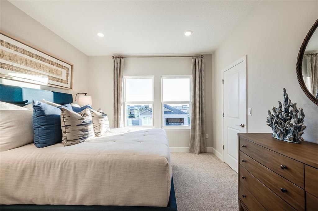 En Venta: $1,224,611 (5 camas, 5 baños, 4181 Pies cuadrados)