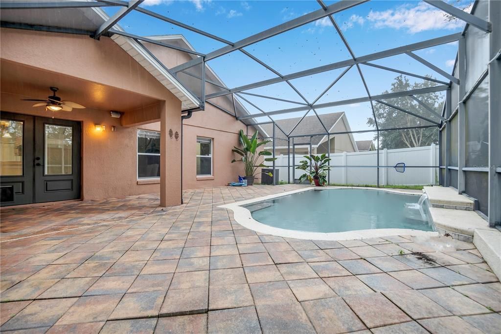 出租: $2,900 (3 贝兹, 2 浴室, 1583 平方英尺)