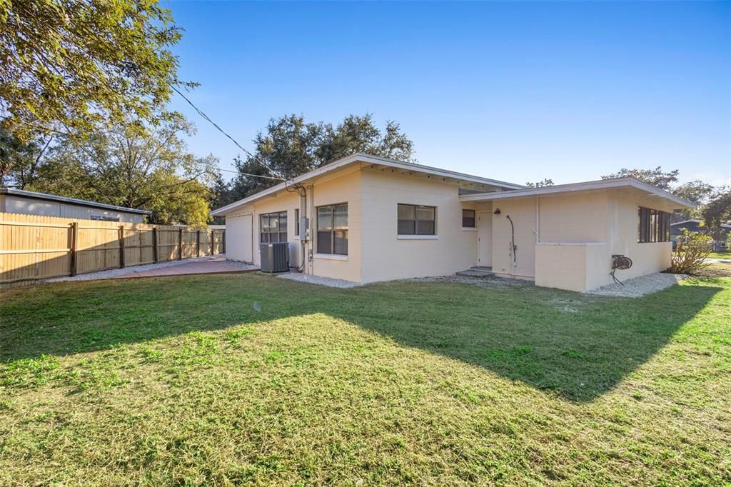 На продажу: $240,000 (3 спален, 1 ванн, 1538 Квадратных фут)