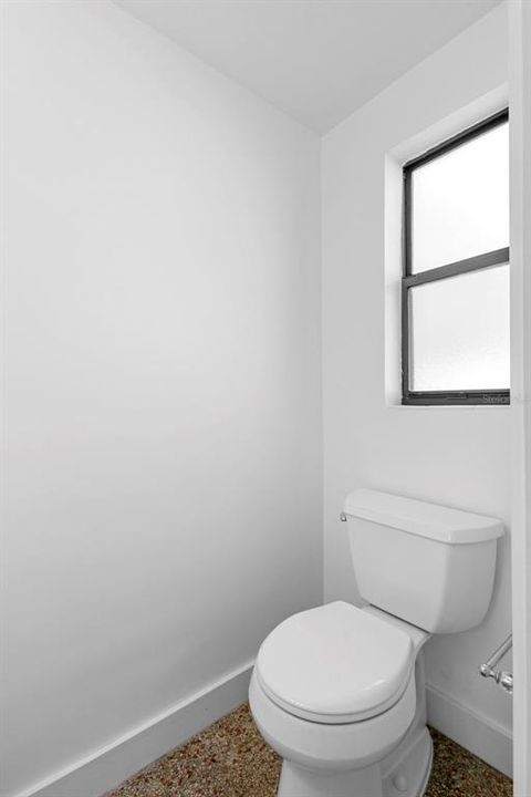 На продажу: $240,000 (3 спален, 1 ванн, 1538 Квадратных фут)