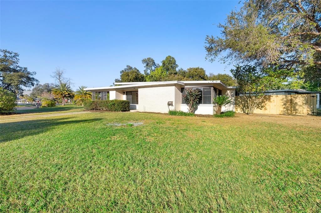 На продажу: $240,000 (3 спален, 1 ванн, 1538 Квадратных фут)