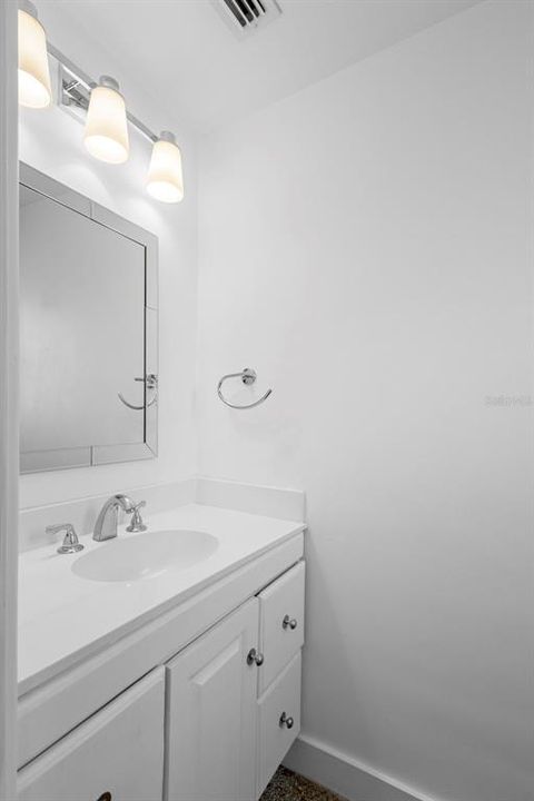 На продажу: $240,000 (3 спален, 1 ванн, 1538 Квадратных фут)