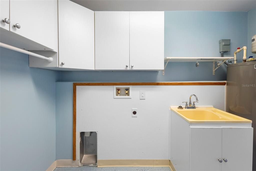 На продажу: $240,000 (3 спален, 1 ванн, 1538 Квадратных фут)