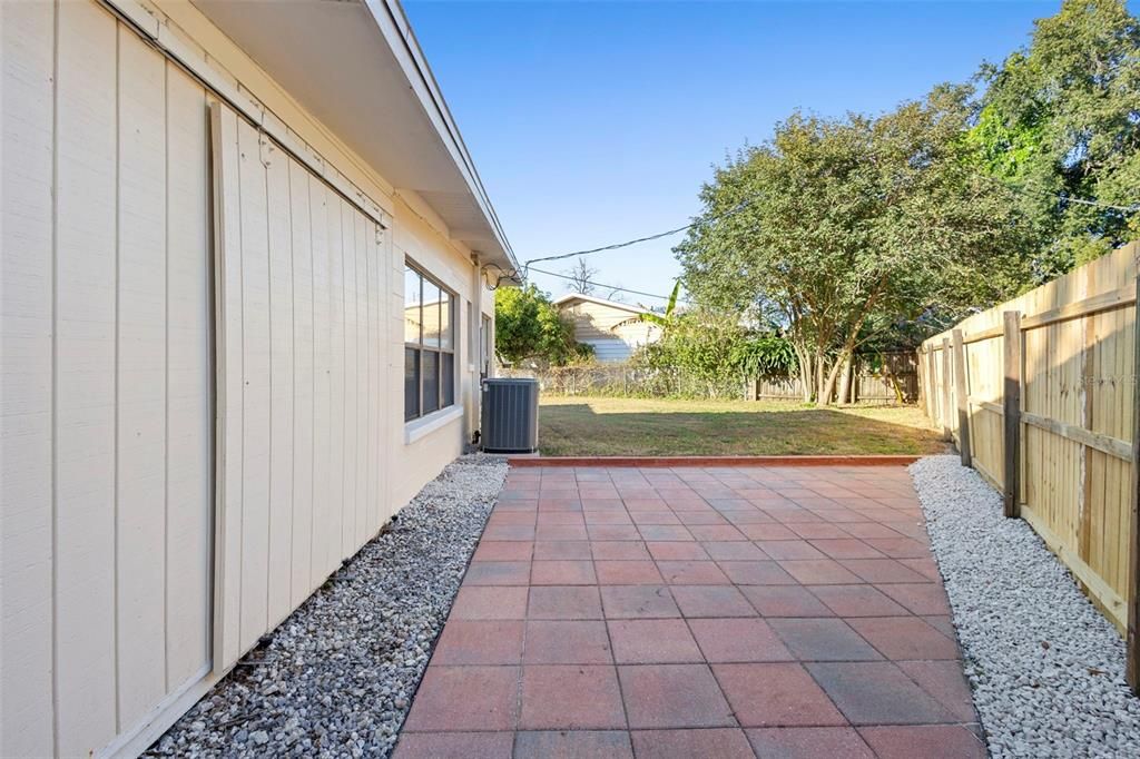 На продажу: $240,000 (3 спален, 1 ванн, 1538 Квадратных фут)