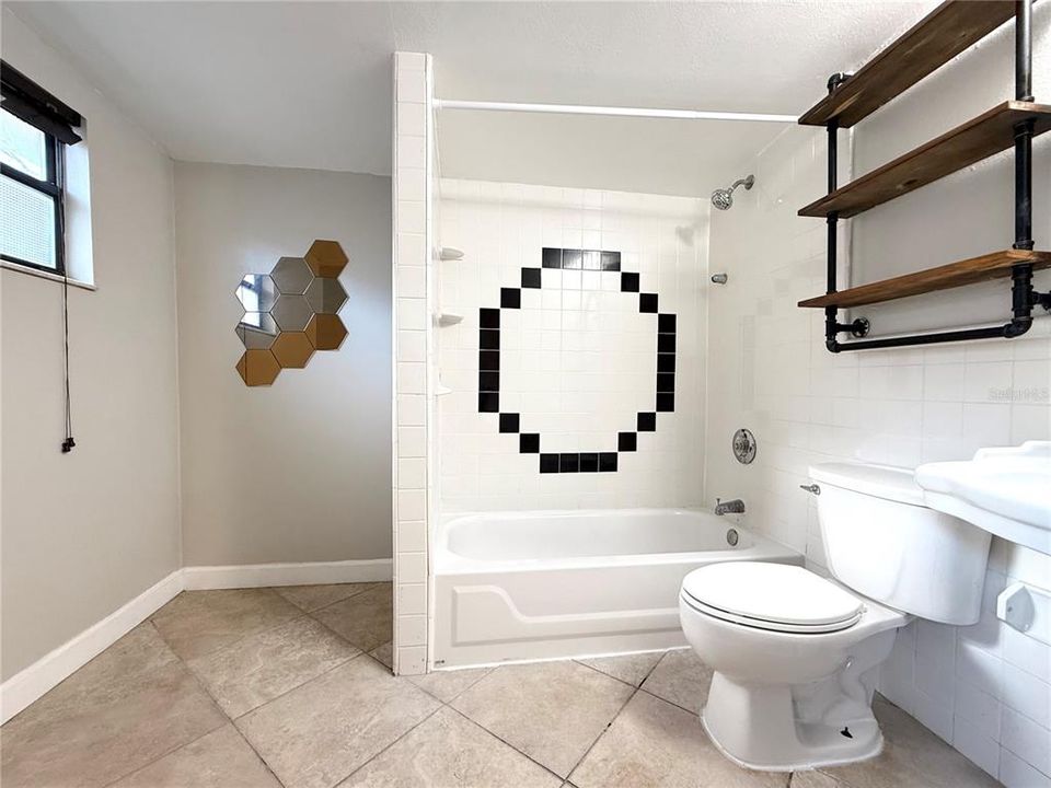 En Venta: $320,000 (2 camas, 2 baños, 1142 Pies cuadrados)