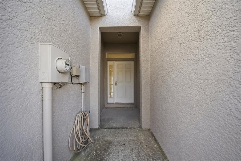 待售: $276,000 (2 贝兹, 2 浴室, 1350 平方英尺)