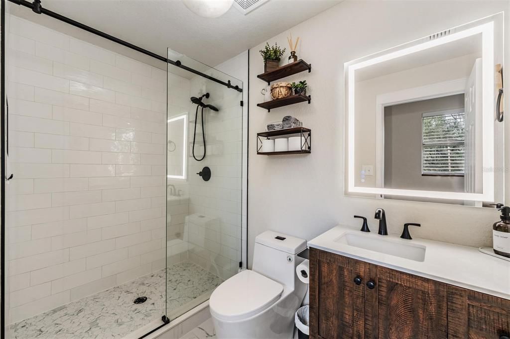 На продажу: $620,000 (2 спален, 2 ванн, 1200 Квадратных фут)