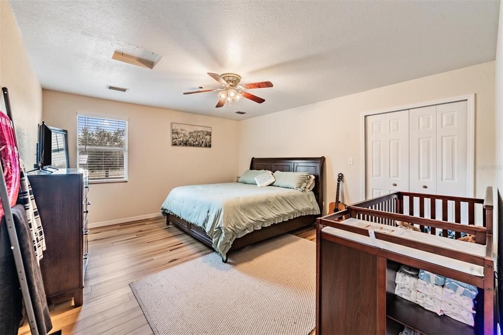 На продажу: $620,000 (2 спален, 2 ванн, 1200 Квадратных фут)