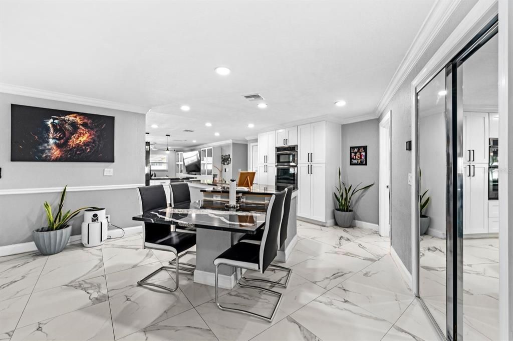 待售: $860,000 (4 贝兹, 3 浴室, 2462 平方英尺)