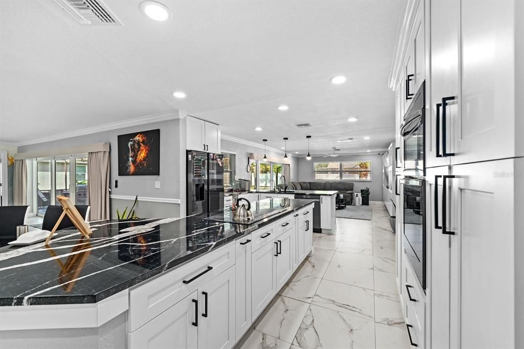 待售: $860,000 (4 贝兹, 3 浴室, 2462 平方英尺)