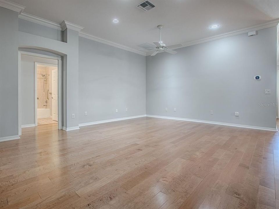 На продажу: $409,900 (3 спален, 2 ванн, 1861 Квадратных фут)