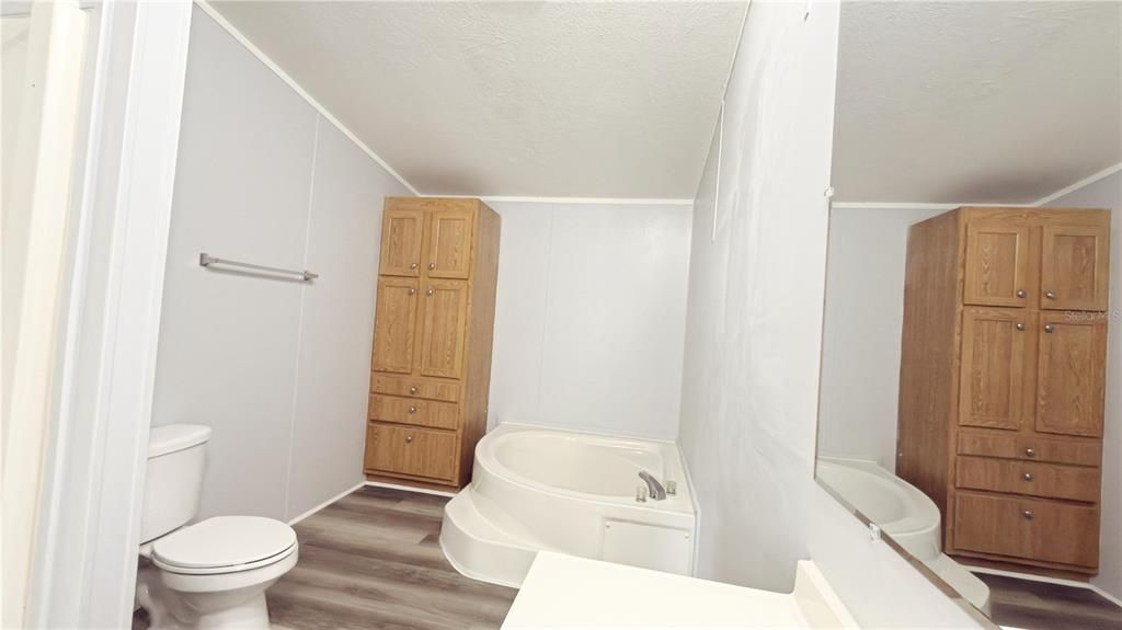 En Venta: $250,000 (3 camas, 2 baños, 1404 Pies cuadrados)