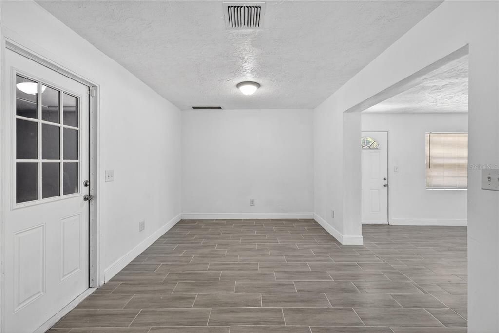 For Sale: $289,900 (3 beds, 2 baths, 1358 Square Feet)