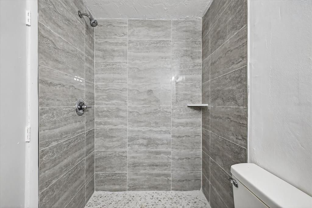 For Sale: $289,900 (3 beds, 2 baths, 1358 Square Feet)