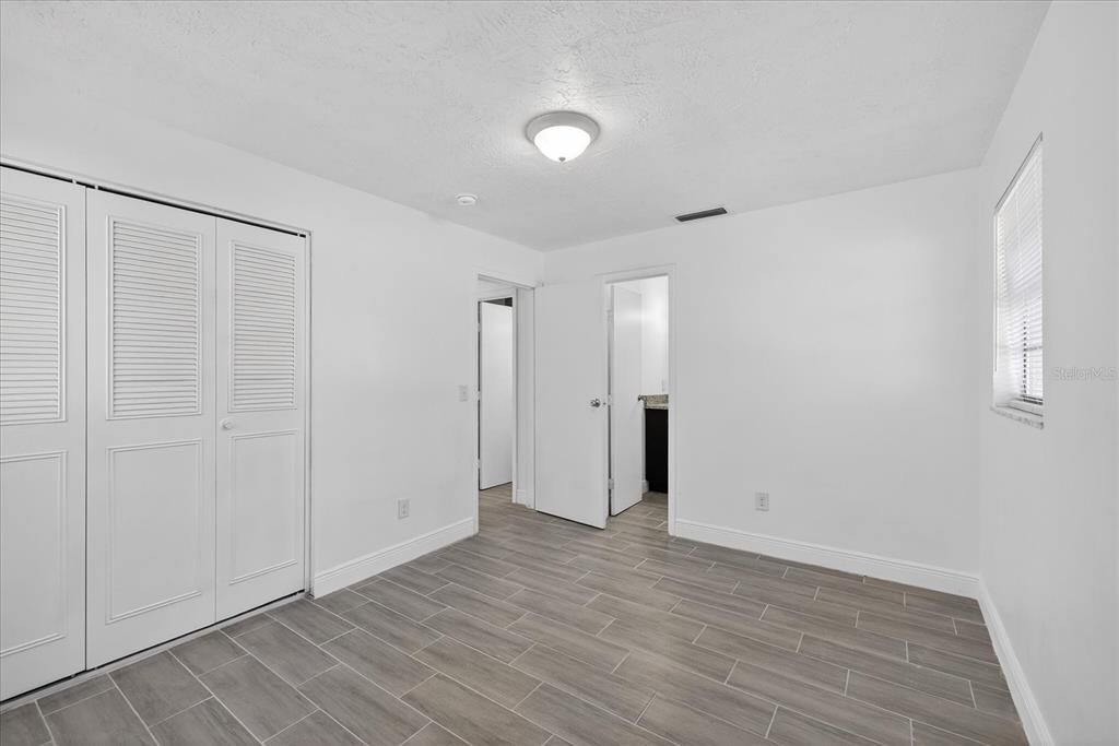 For Sale: $289,900 (3 beds, 2 baths, 1358 Square Feet)