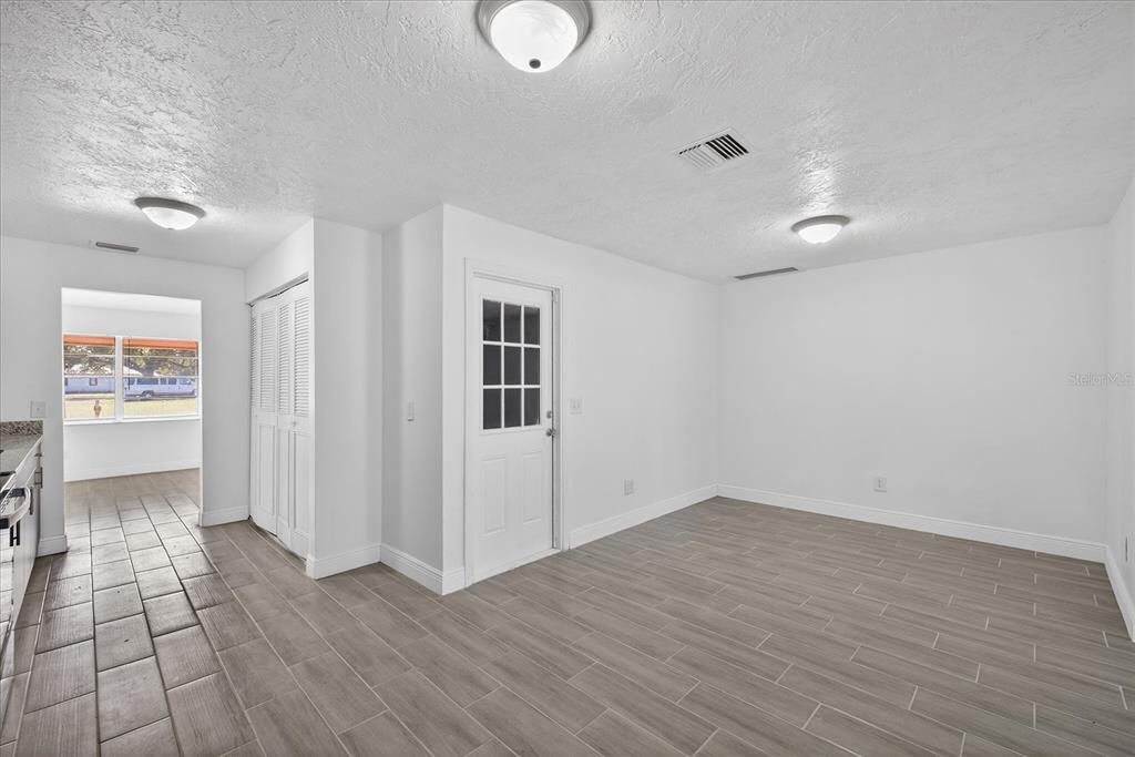 For Sale: $289,900 (3 beds, 2 baths, 1358 Square Feet)