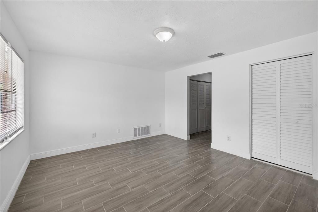 For Sale: $289,900 (3 beds, 2 baths, 1358 Square Feet)