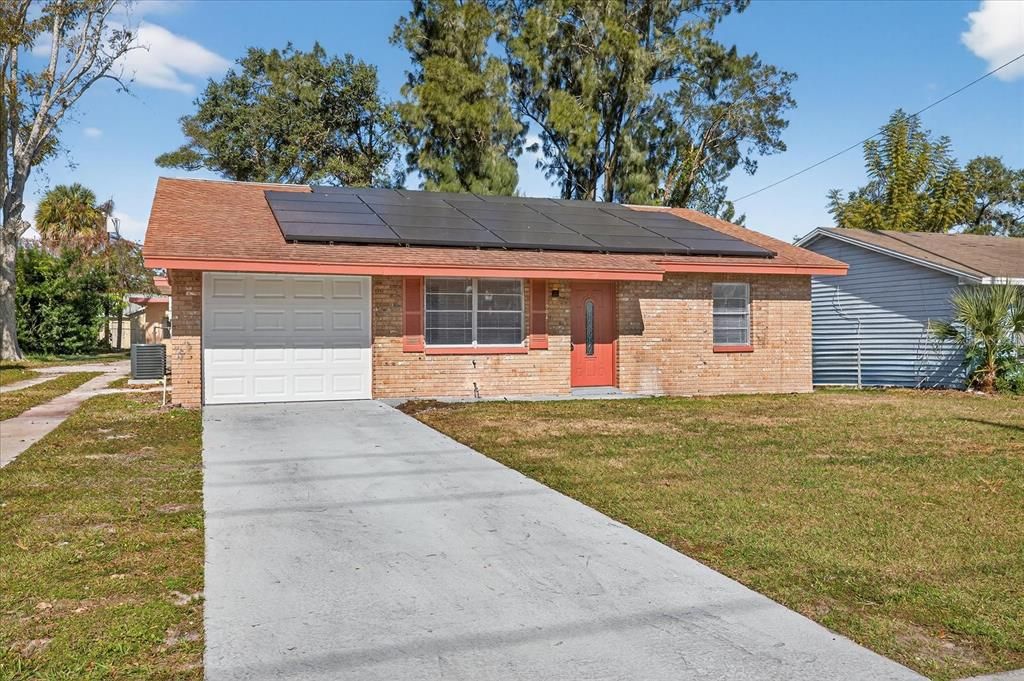 For Sale: $289,900 (3 beds, 2 baths, 1358 Square Feet)