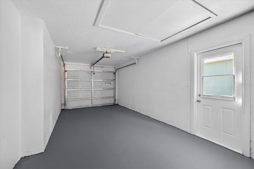 For Sale: $289,900 (3 beds, 2 baths, 1358 Square Feet)