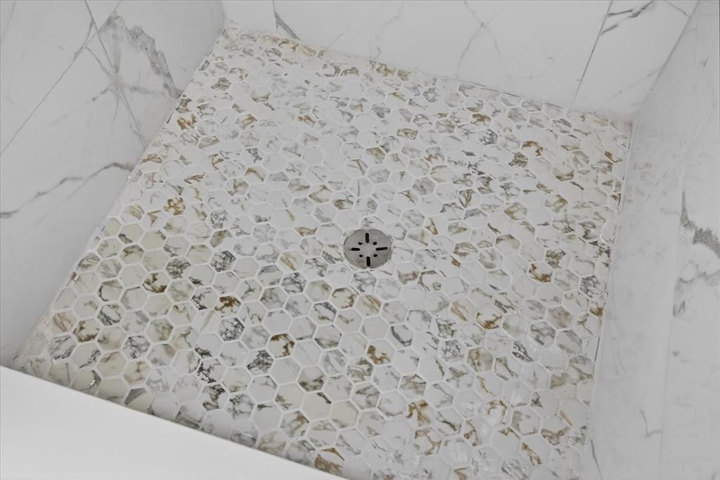 For Sale: $289,900 (3 beds, 2 baths, 1358 Square Feet)