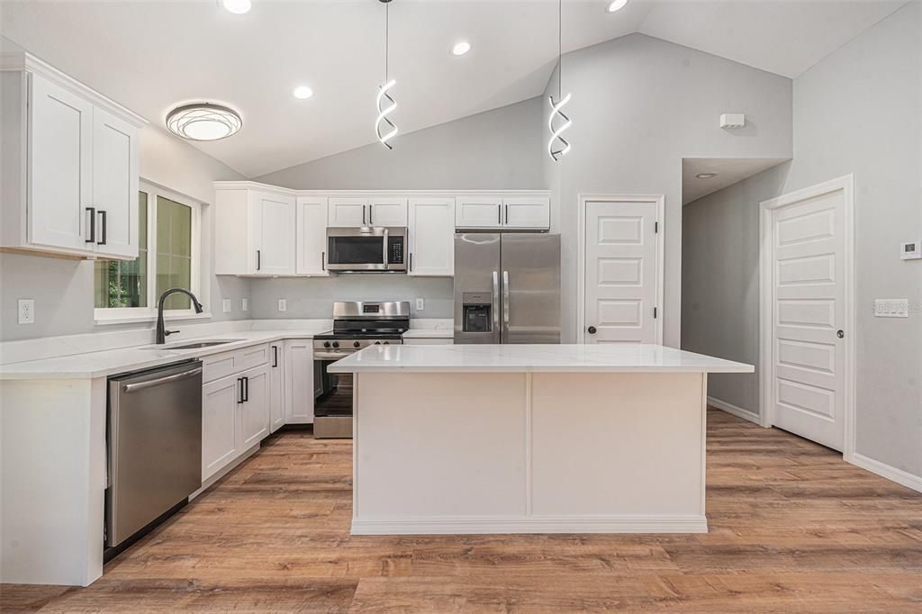 待售: $274,000 (3 贝兹, 2 浴室, 1449 平方英尺)