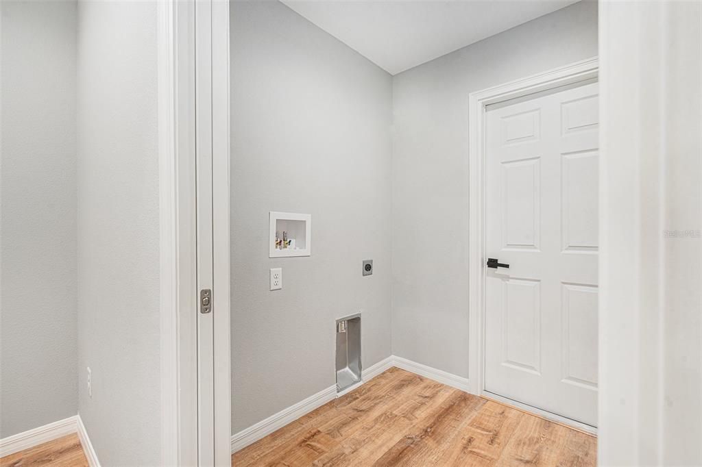 待售: $274,000 (3 贝兹, 2 浴室, 1449 平方英尺)